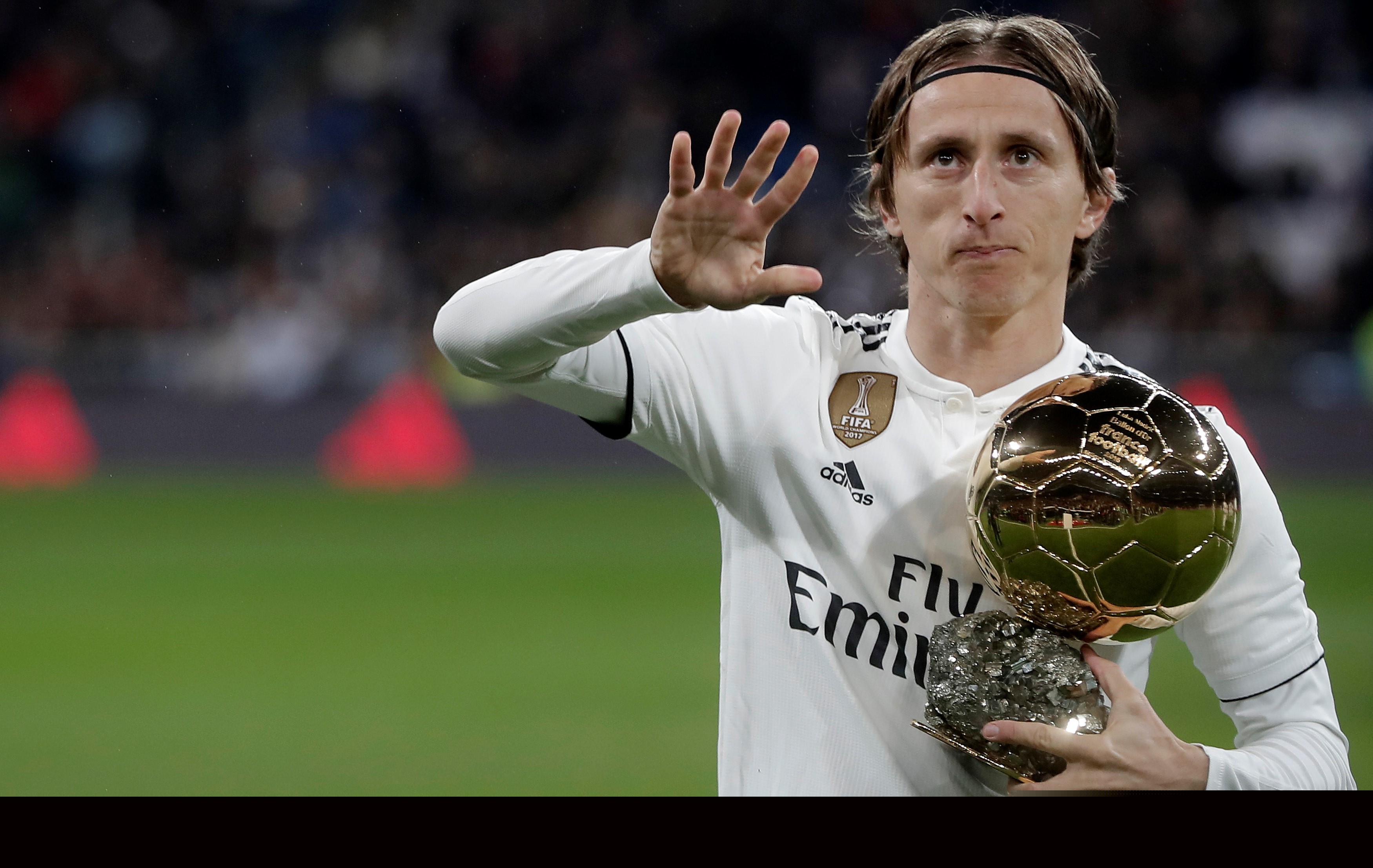 罗马诺：曼城计划让罗德里成为队内第二高薪，以防皇马挖角