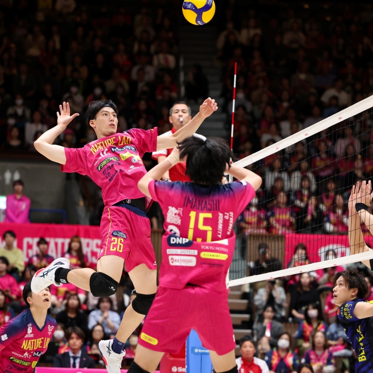 [中超]第3轮：青岛西海岸VS上海海港